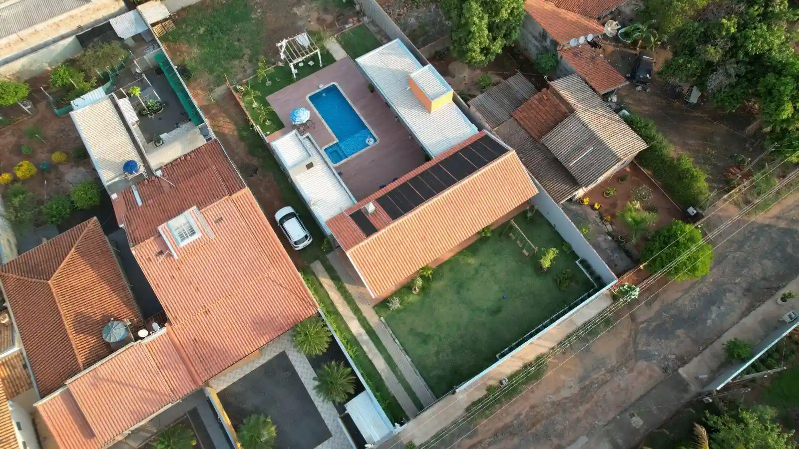 Fazenda / Sítio / Chácara com 2 quartos à venda, 1000m² — foto 2 de 28