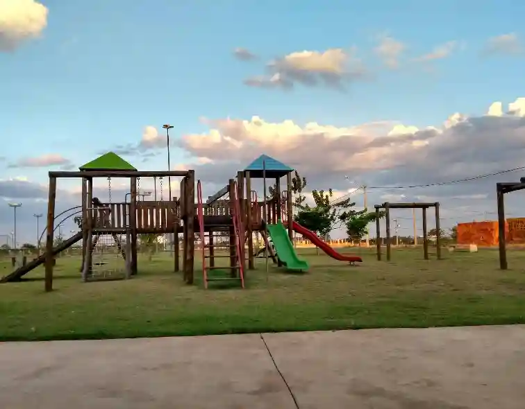 Terreno / Lote / Condomínio  à venda, 338m² — foto 3 de 5