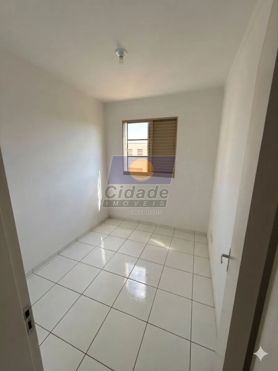 Apartamento com 3 quartos para aluguel, 76m² — foto 4 de 6