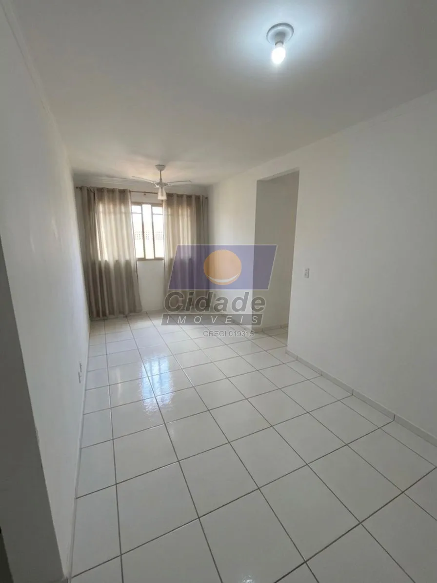 Apartamento com 3 quartos para aluguel, 76m² — foto 3 de 6