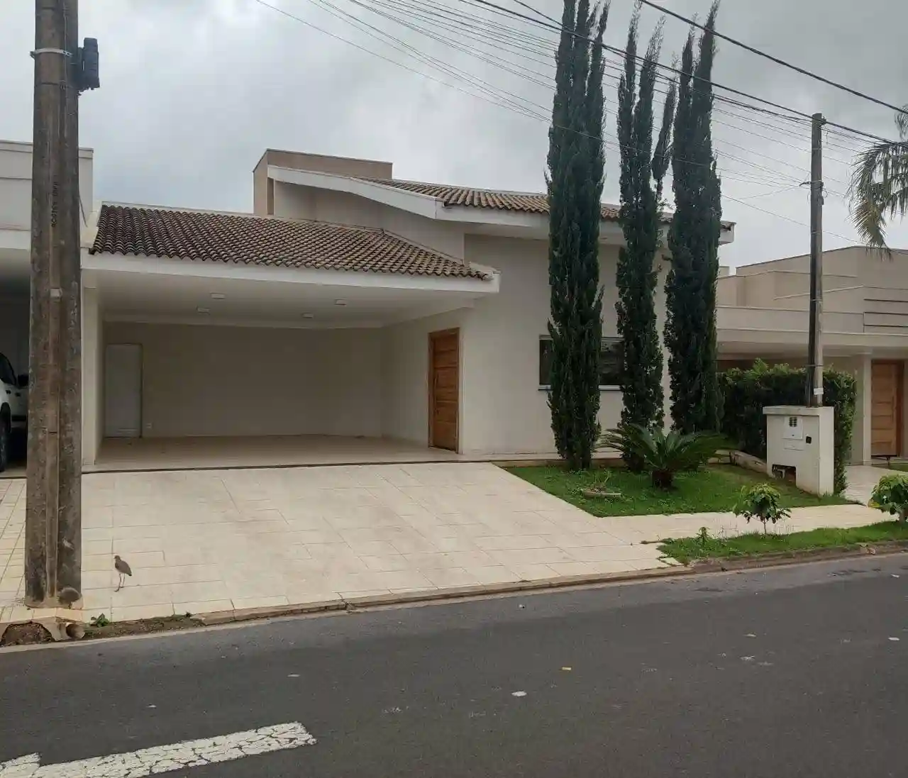 Casa de Condomínio com 3 quartos à venda, 190m² — foto 1 de 22