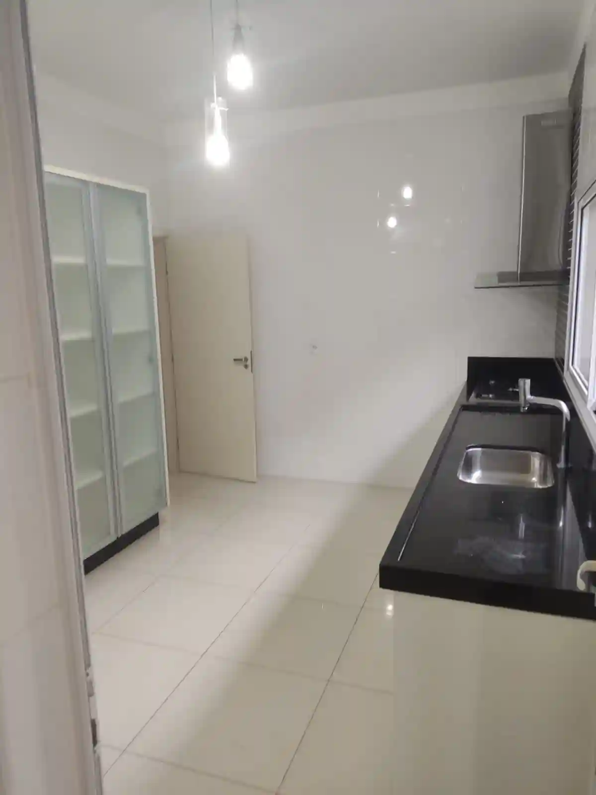 Casa de Condomínio com 3 quartos à venda, 190m² — foto 3 de 22