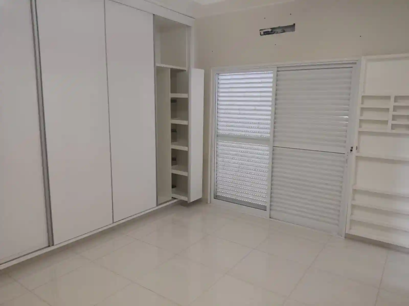 Casa de Condomínio com 3 quartos à venda, 190m² — foto 16 de 22