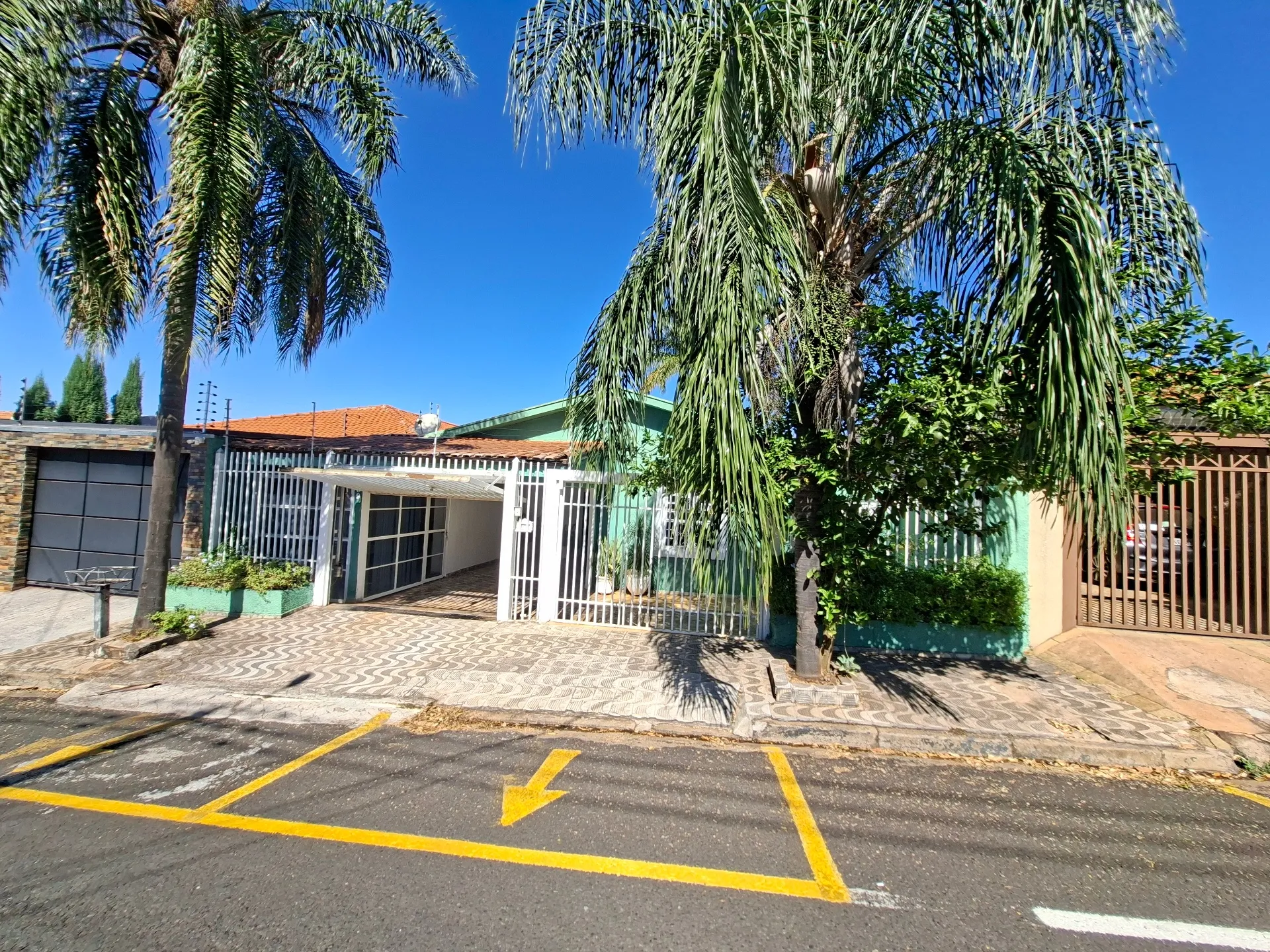 Casa com 3 quartos à venda, 220m² — foto 38 de 40