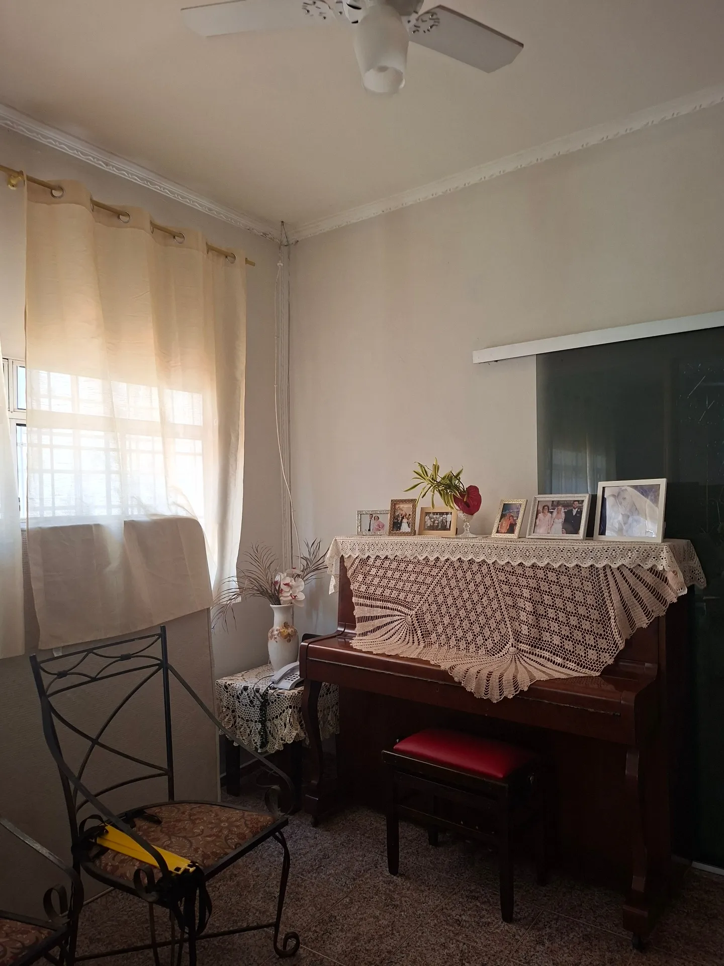 Casa com 3 quartos à venda, 220m² — foto 2 de 40
