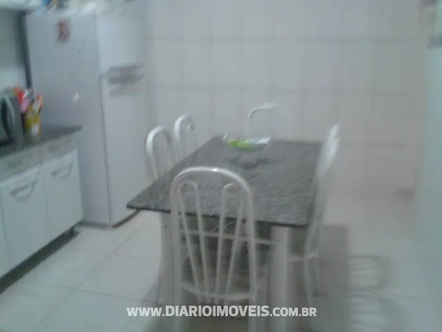 Casa à venda — foto 2 de 2