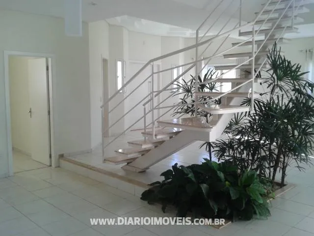 Casa de Condomínio à venda — foto 1 de 3