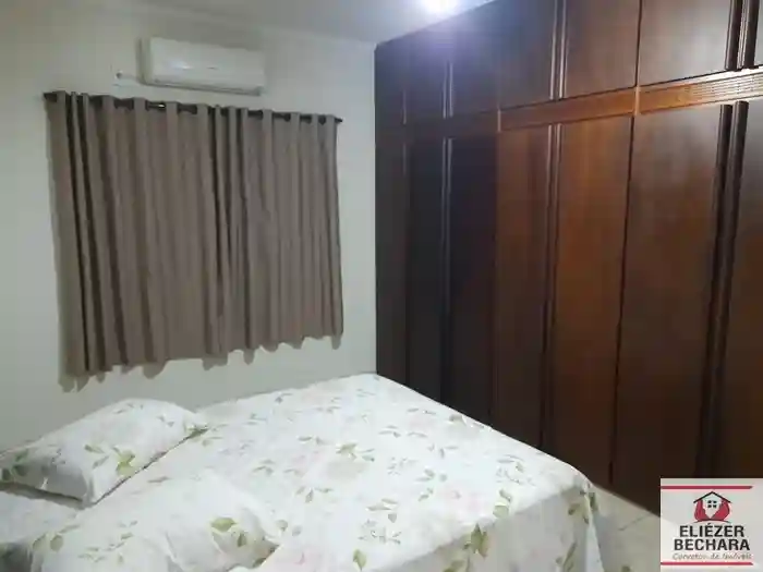 Casa com 3 quartos à venda, 234m² — foto 10 de 12