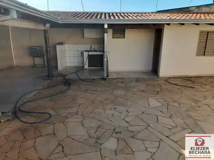 Casa com 3 quartos à venda, 234m² — foto 4 de 12