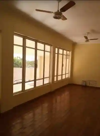 Casa com 3 quartos à venda, 310m² — foto 12 de 18
