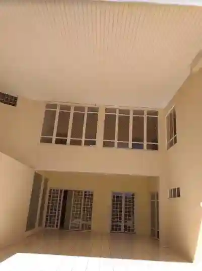 Casa com 3 quartos à venda, 310m² — foto 3 de 18
