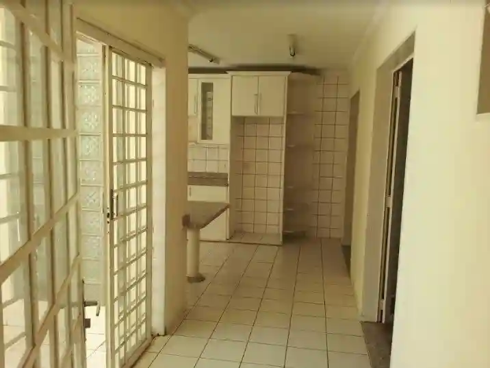 Casa com 3 quartos à venda, 310m² — foto 4 de 18
