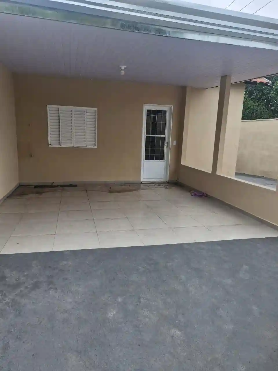 Casa com 1 quarto para aluguel, 295m² — foto 1 de 8