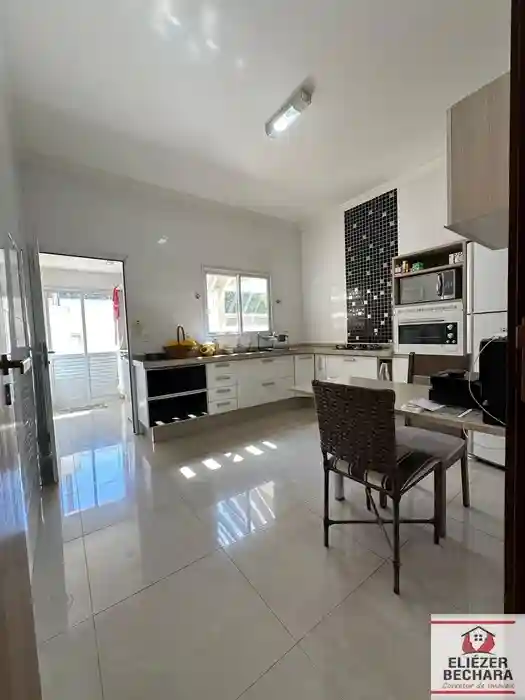 Casa com 3 quartos à venda, 140m² — foto 13 de 25