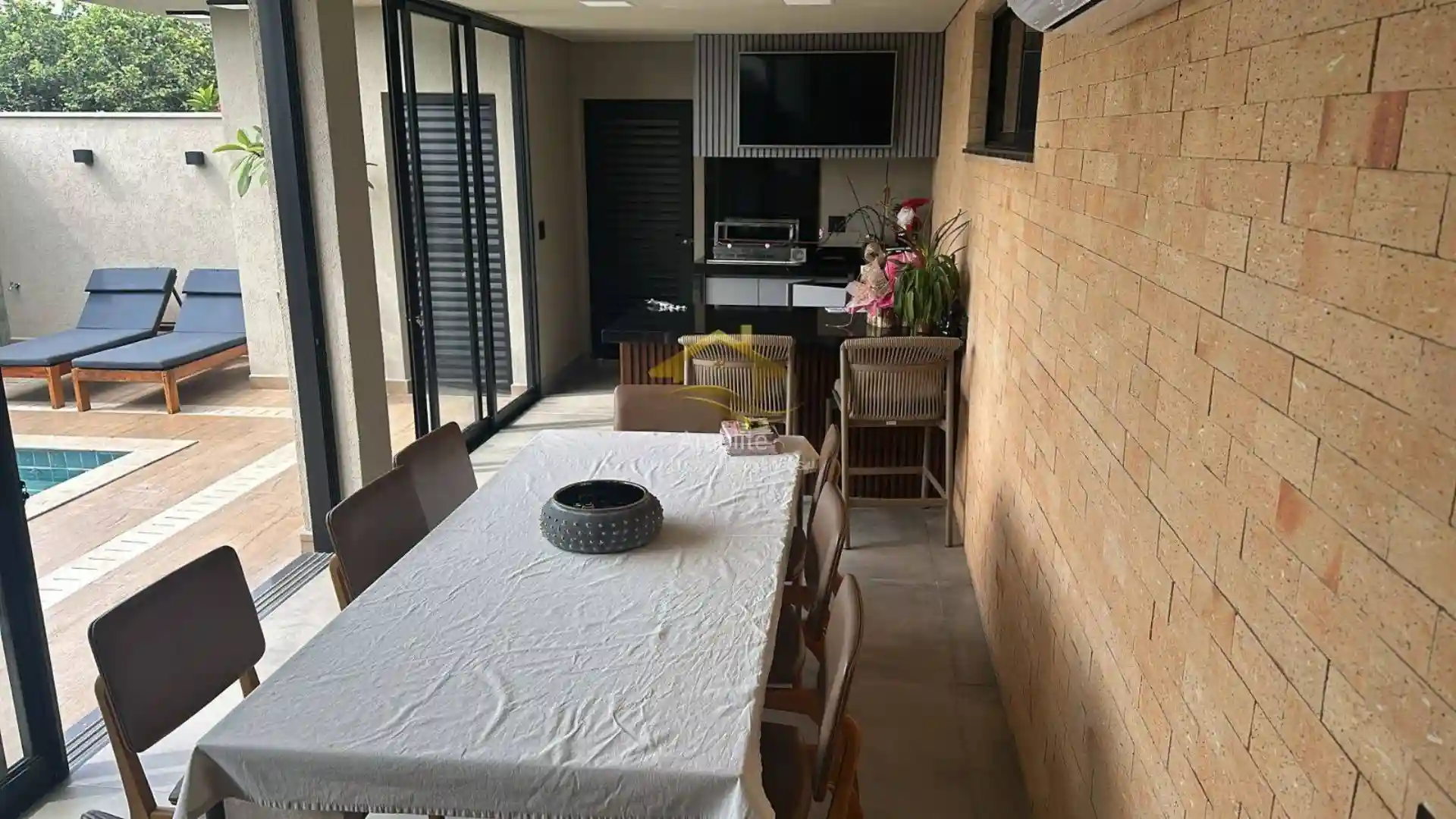 Casa de Condomínio com 4 quartos à venda, 243m² — foto 6 de 20