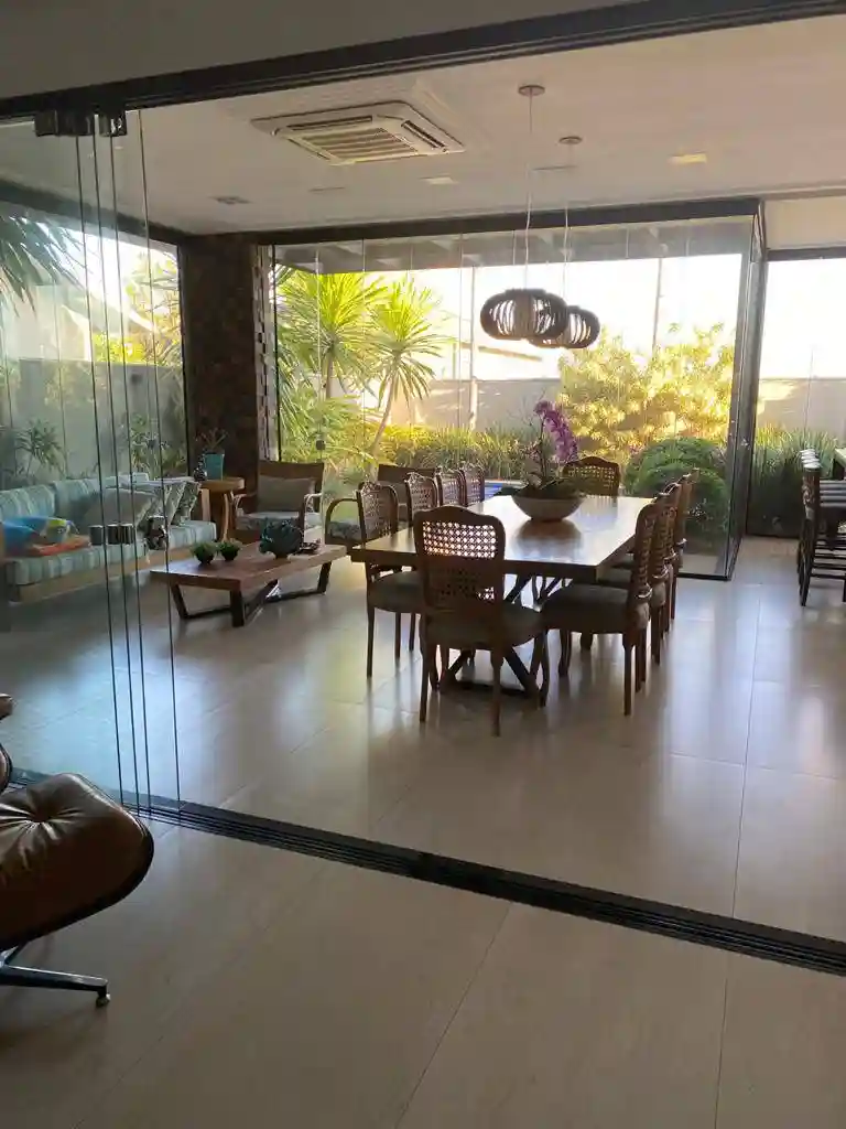Casa de Condomínio com 4 quartos à venda, 280m² — foto 3 de 17