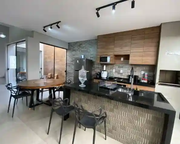Casa de Condomínio com 2 quartos à venda, 120m² — foto 2 de 8