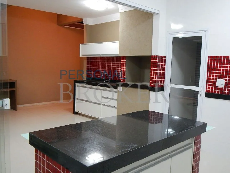 Casa de Condomínio à venda — foto 1 de 2