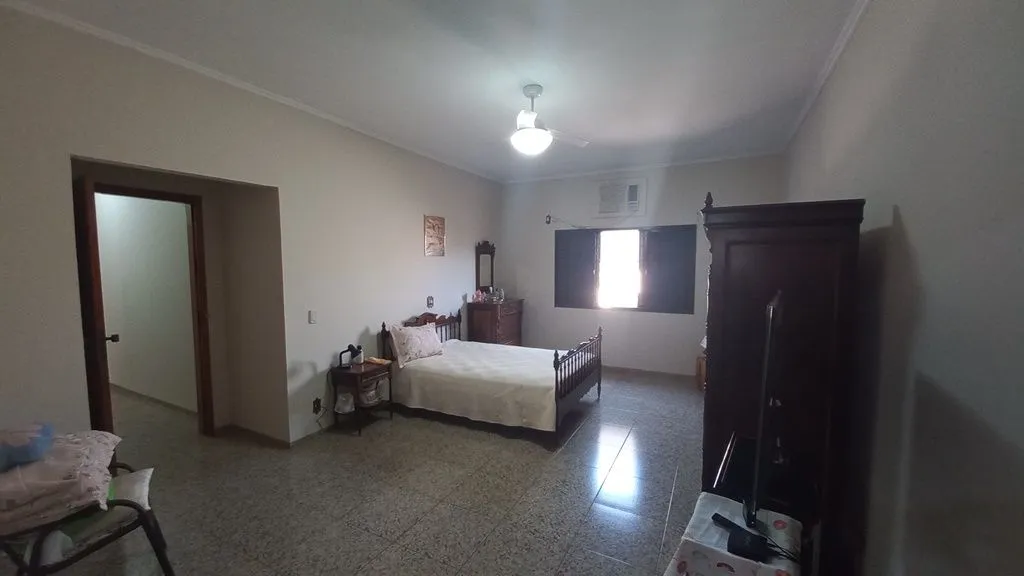 Casa à venda — foto 4 de 4