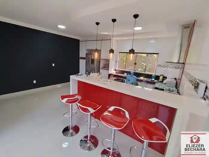 Fazenda / Sítio / Chácara com 3 quartos à venda, 1000m² — foto 1 de 54