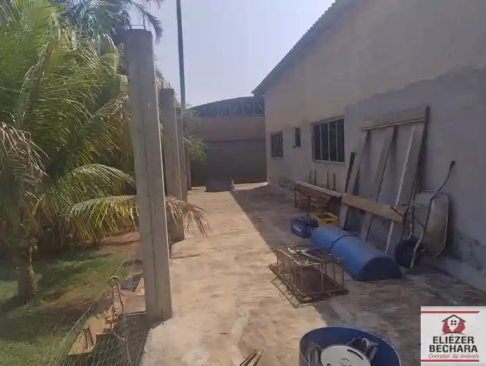 Fazenda / Sítio / Chácara com 3 quartos à venda, 1000m² — foto 3 de 54
