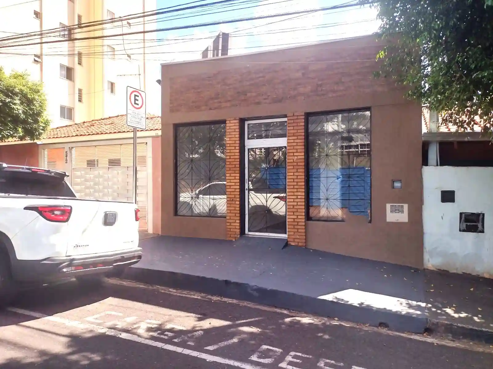 Loja / Salão / Ponto Comercial  à venda, 150m² — foto 2 de 10