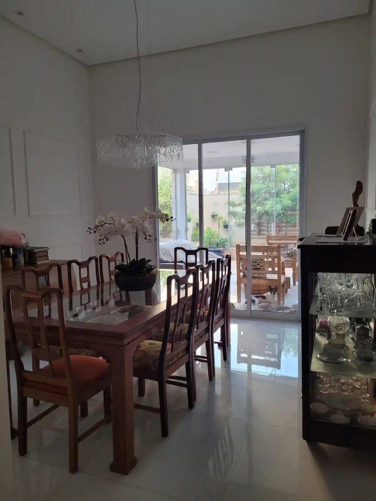 Casa de Condomínio com 4 quartos para aluguel, 214m² — foto 8 de 31