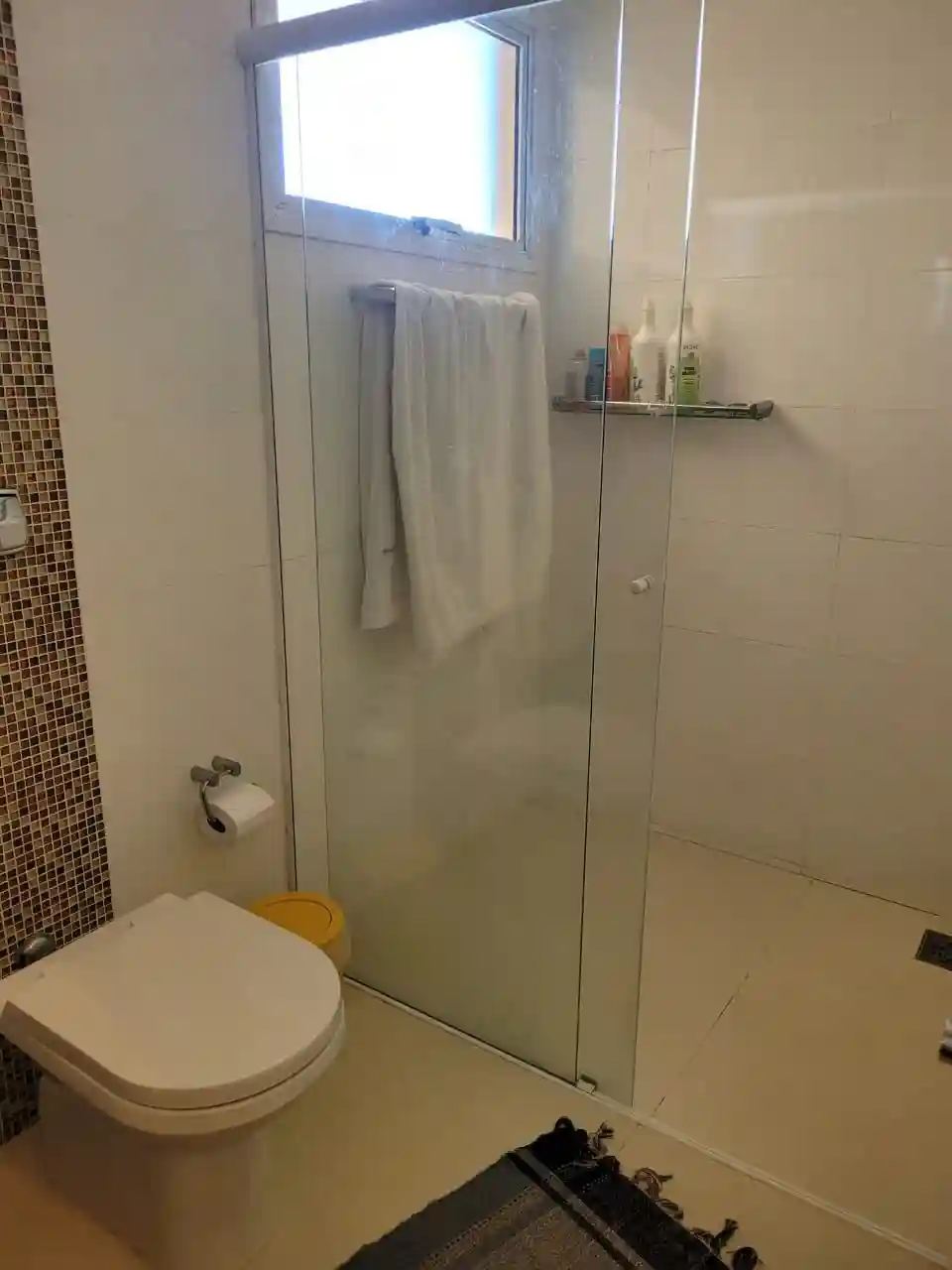 Casa de Condomínio com 4 quartos para aluguel, 214m² — foto 19 de 31