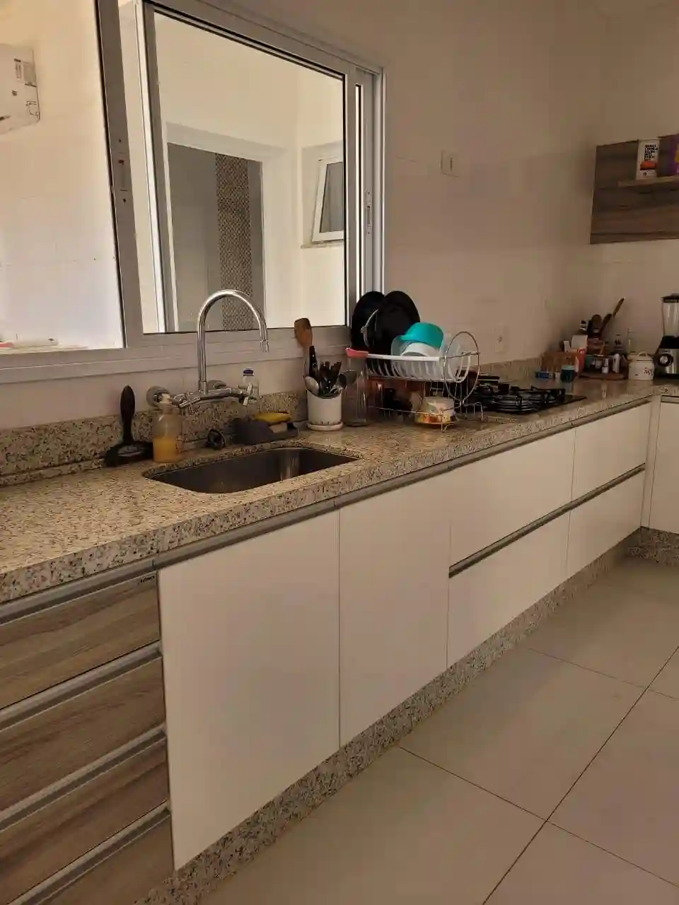 Casa de Condomínio com 4 quartos para aluguel, 214m² — foto 15 de 31