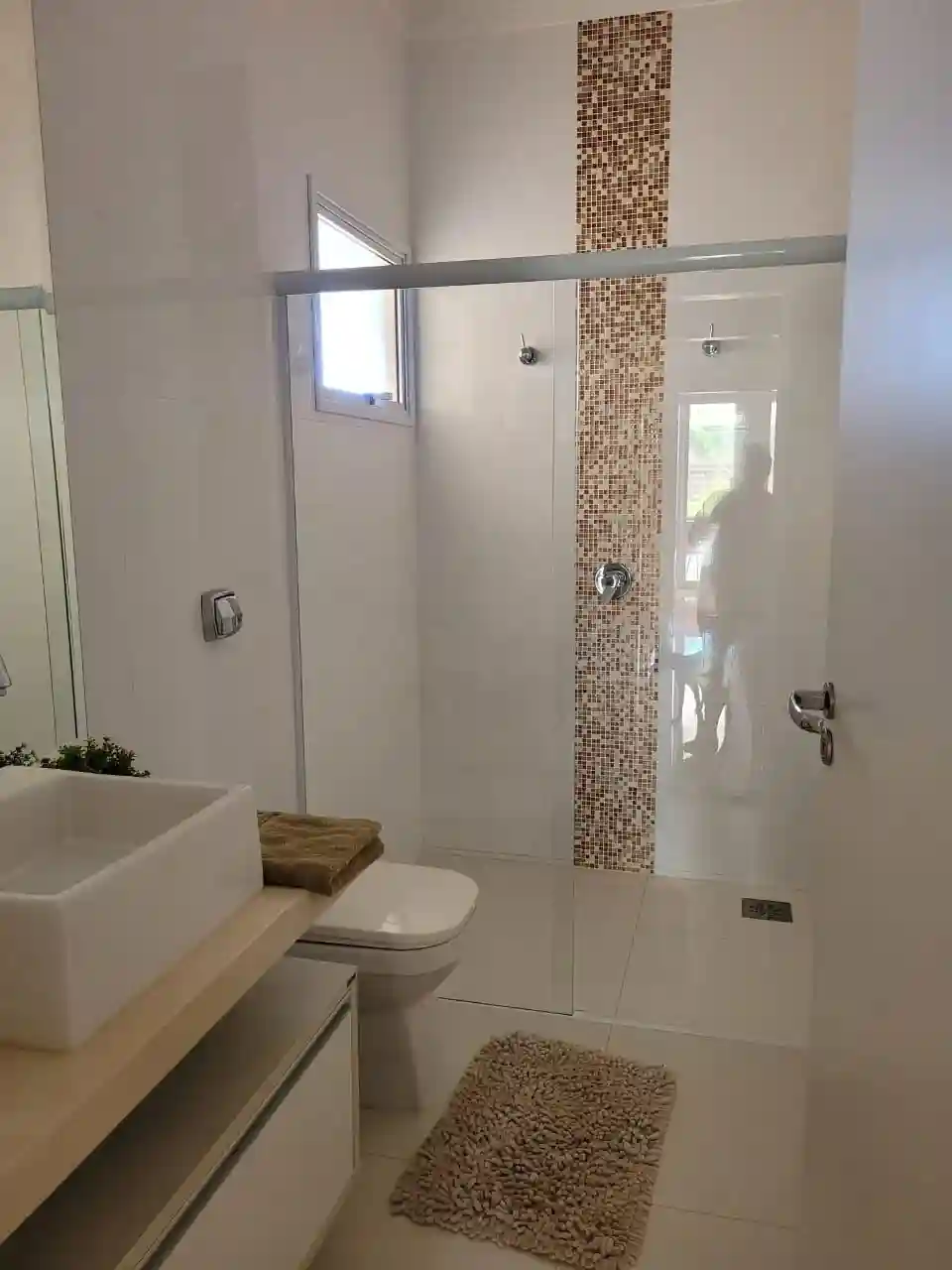 Casa de Condomínio com 4 quartos para aluguel, 214m² — foto 22 de 31