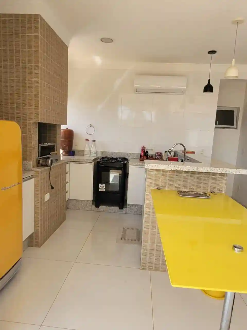 Casa de Condomínio com 4 quartos para aluguel, 214m² — foto 25 de 31