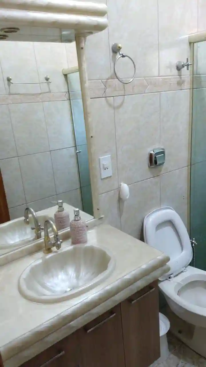 Casa com 3 quartos à venda, 172m² — foto 9 de 13