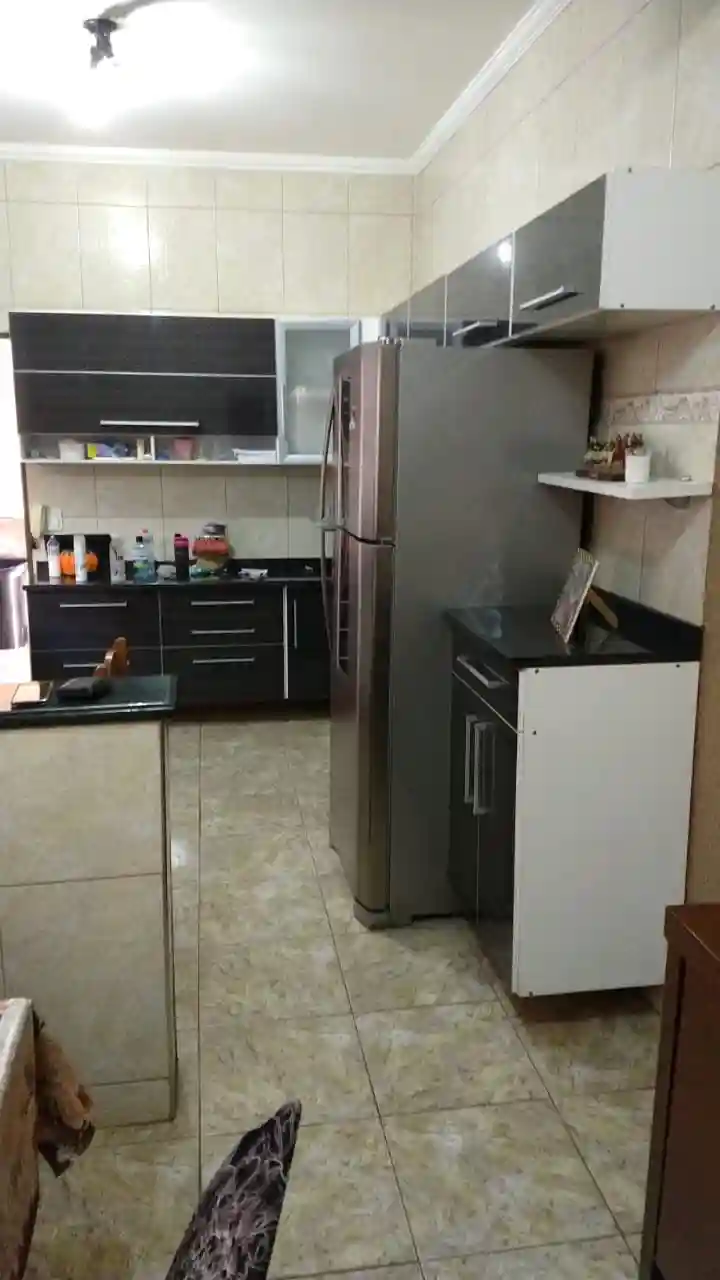 Casa com 3 quartos à venda, 172m² — foto 4 de 13