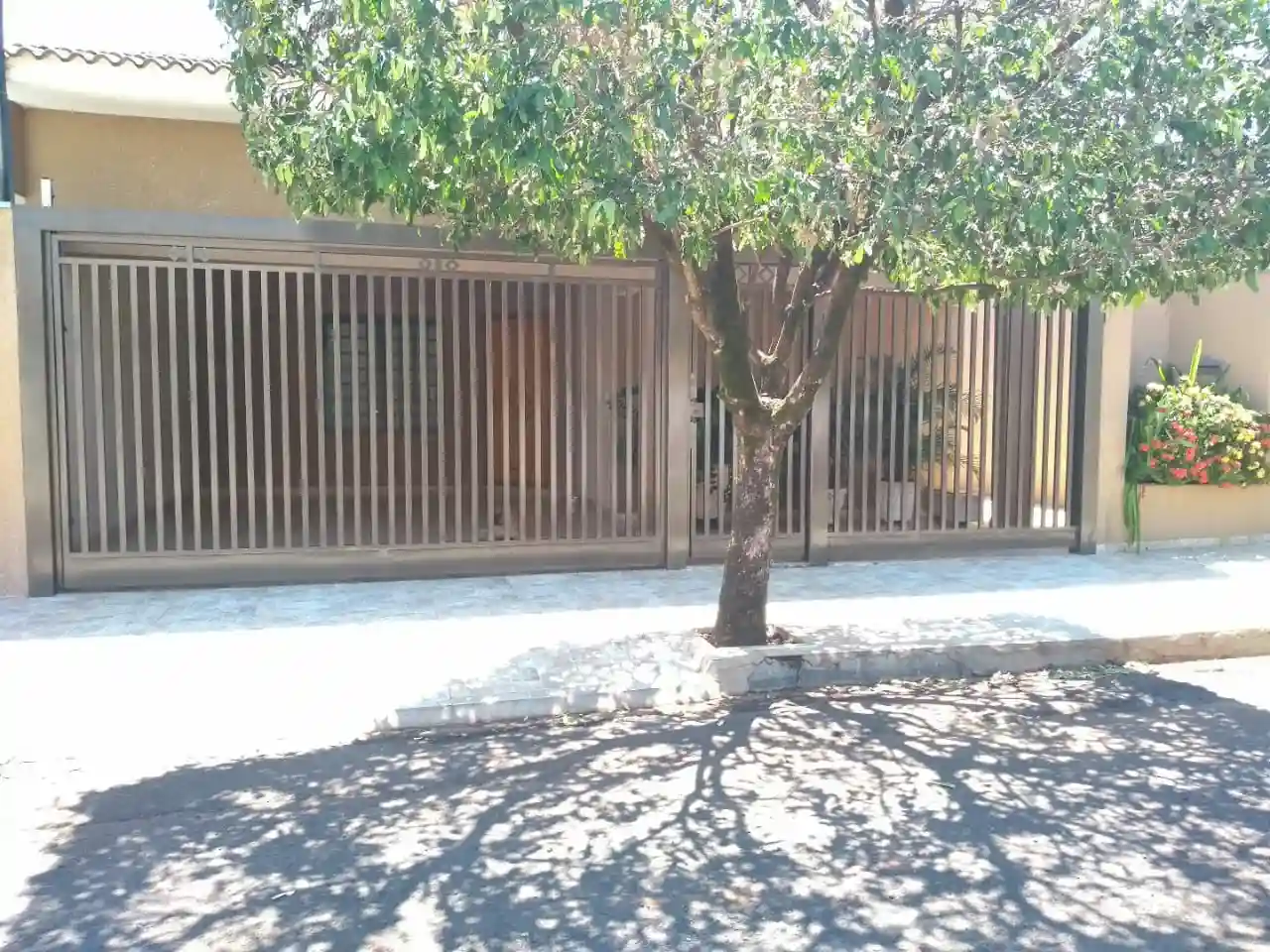 Casa com 3 quartos à venda, 172m² — foto 1 de 13