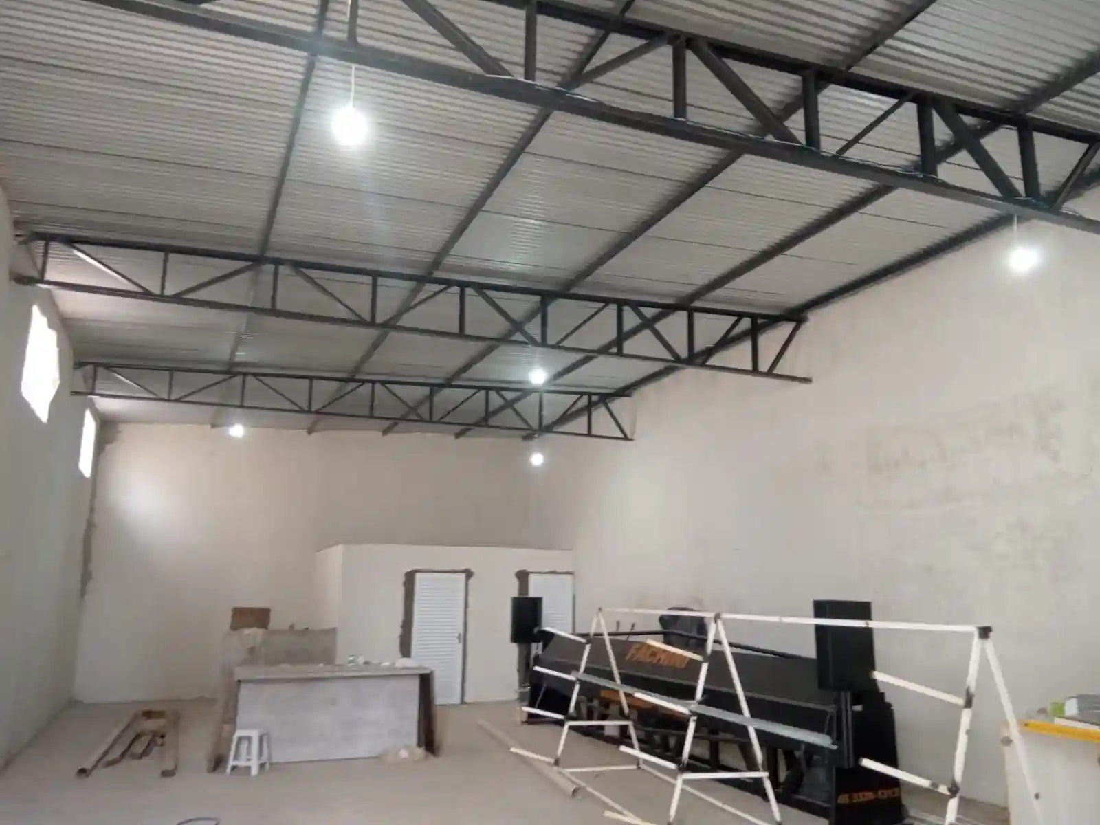 Loja / Salão / Ponto Comercial  à venda, 245m² — foto 3 de 3