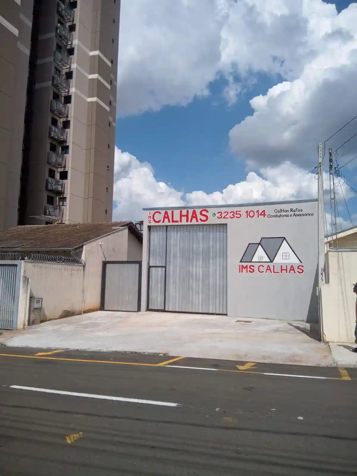 Loja / Salão / Ponto Comercial  à venda, 245m² — foto 1 de 3