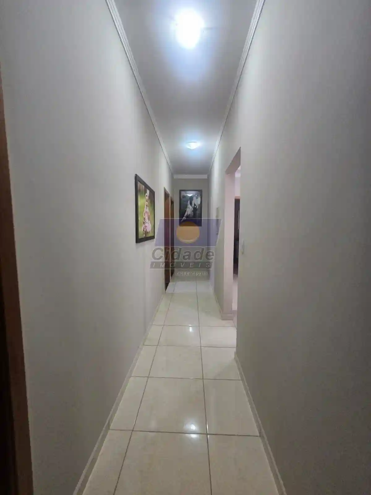 Casa com 3 quartos à venda, 160m² — foto 3 de 13