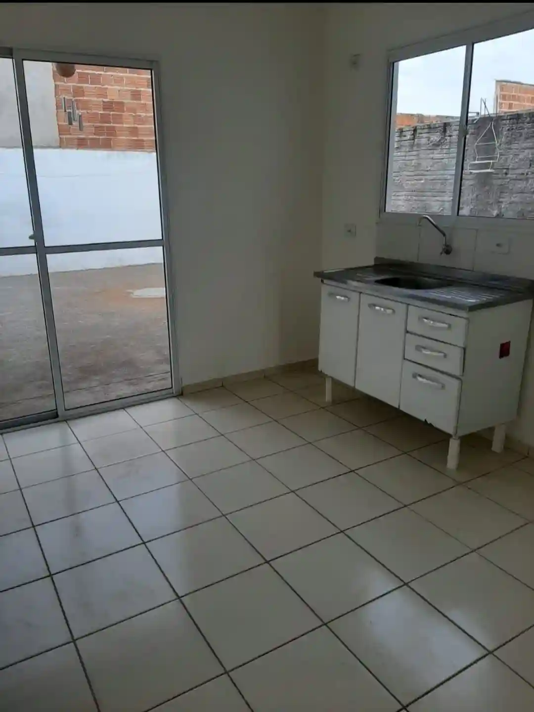 Casa de Condomínio com 2 quartos à venda, 50m² — foto 2 de 7