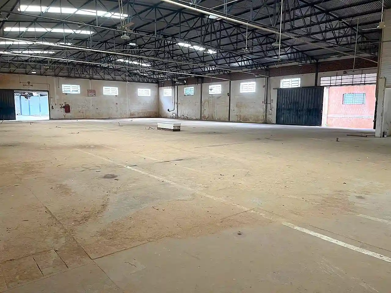 Galpão / Depósito / Armazém  para aluguel, 1570m² — foto 15 de 15