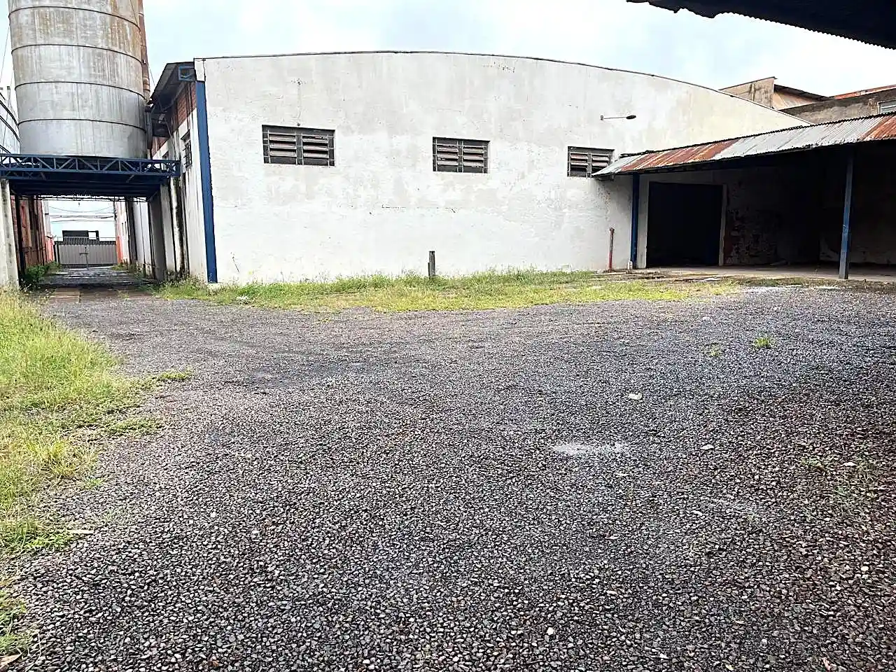 Galpão / Depósito / Armazém  para aluguel, 1570m² — foto 10 de 15