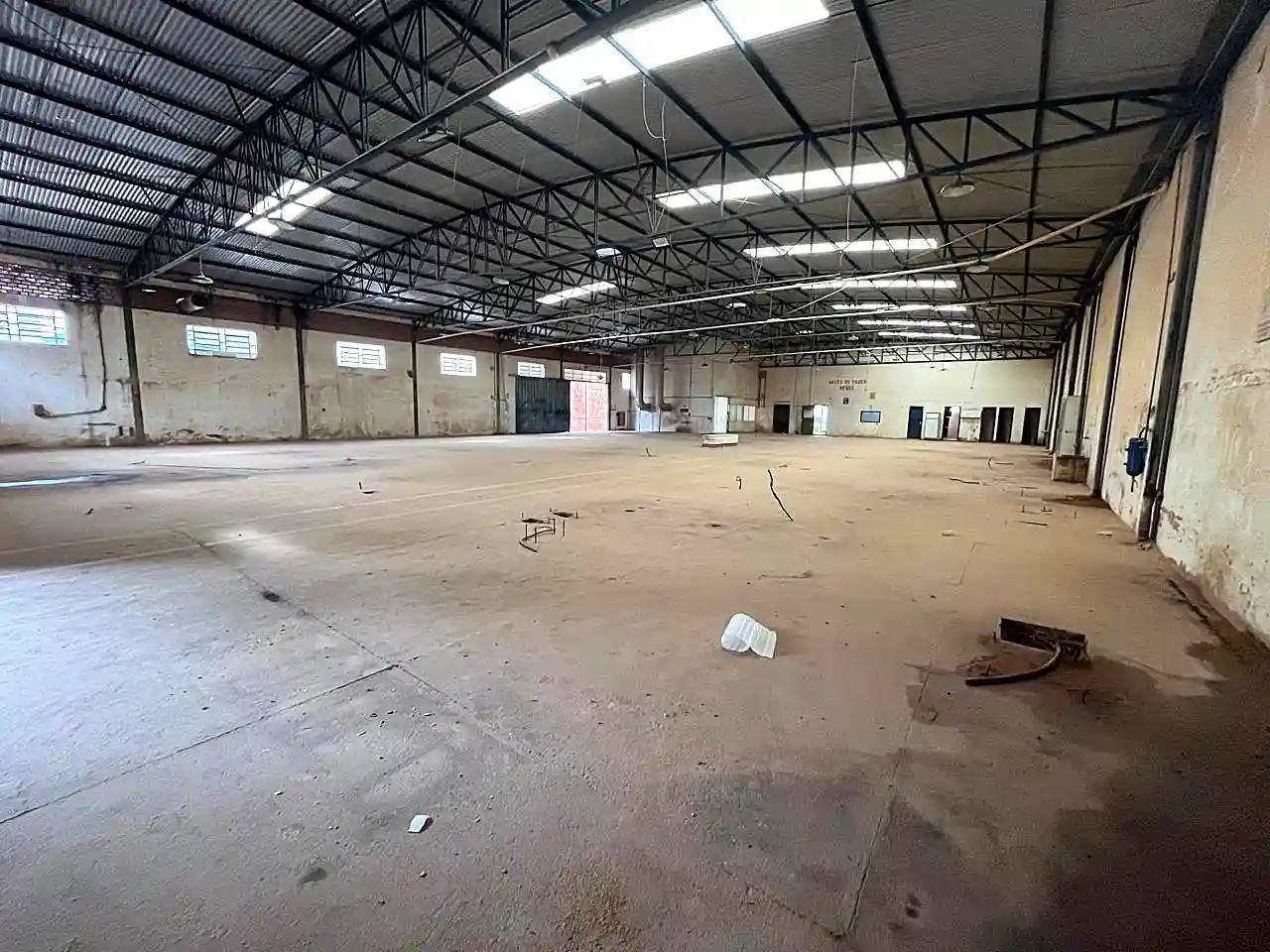 Galpão / Depósito / Armazém  para aluguel, 1570m² — foto 4 de 15