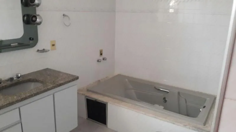 Sobrado com 4 quartos à venda, 360m² — foto 17 de 21