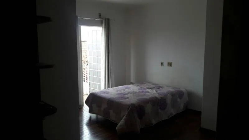 Sobrado com 4 quartos à venda, 360m² — foto 9 de 21