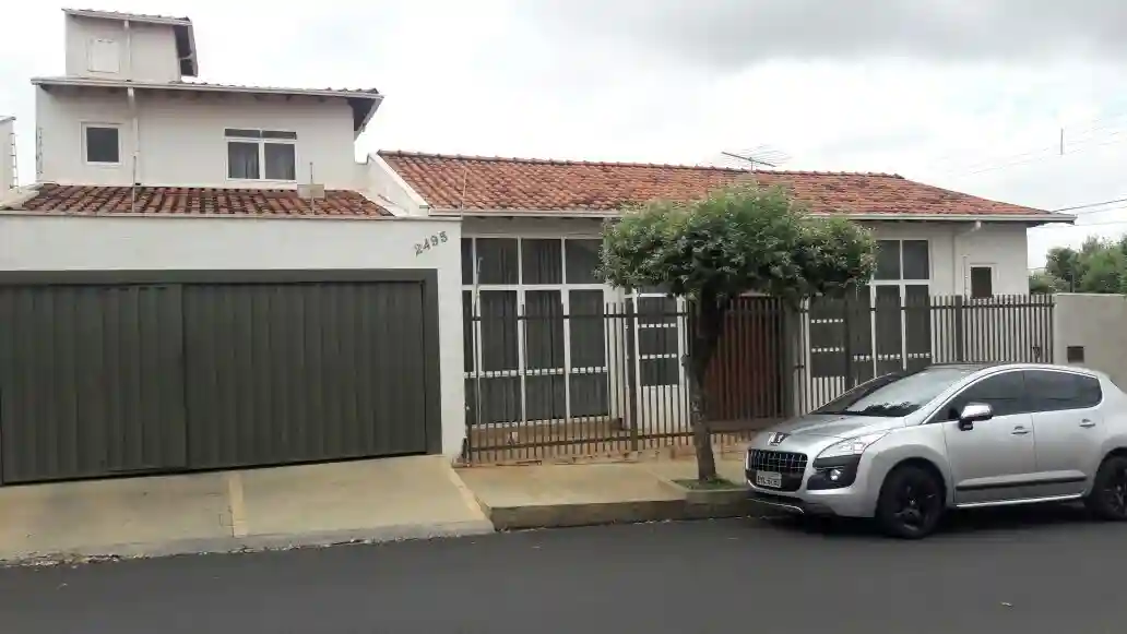 Sobrado com 4 quartos à venda, 360m² — foto 2 de 21