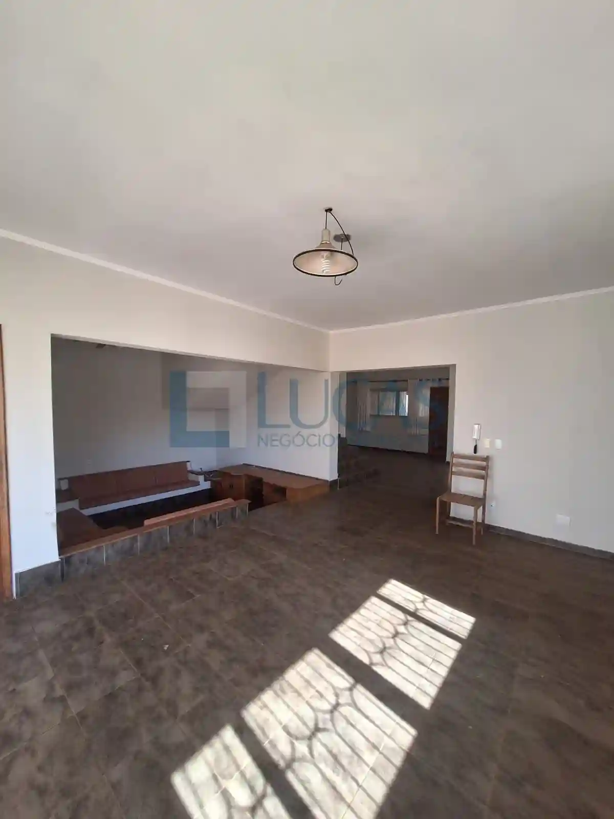 Casa com 4 quartos para aluguel, 400m² — foto 30 de 36