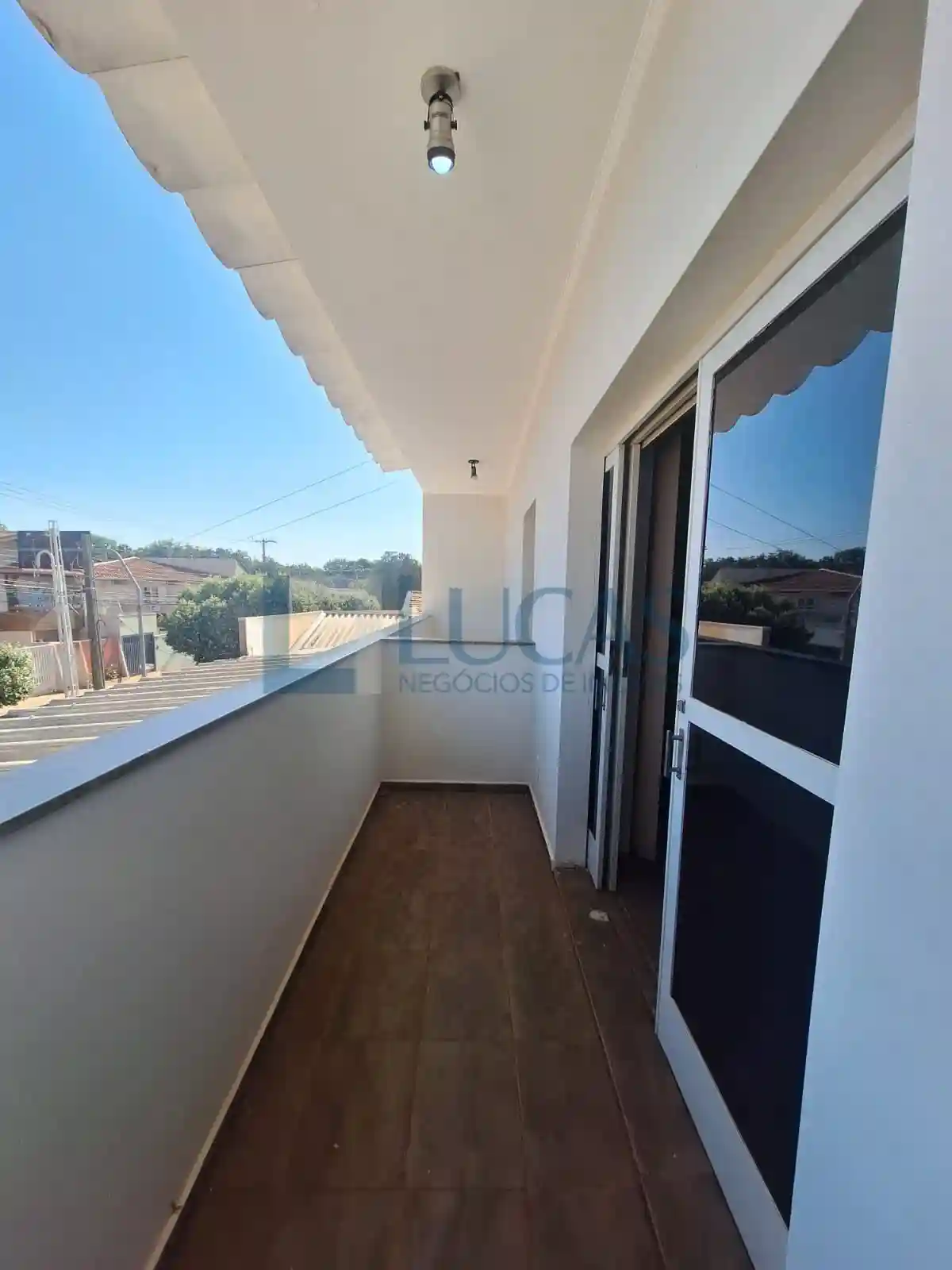 Casa com 4 quartos para aluguel, 400m² — foto 13 de 36