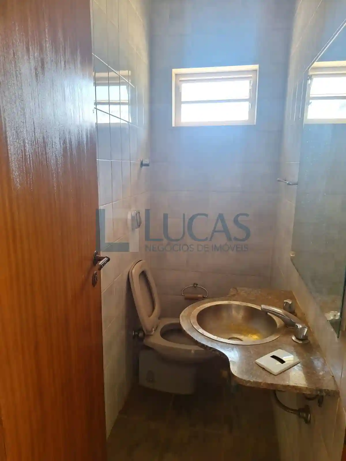 Casa com 4 quartos para aluguel, 400m² — foto 31 de 36