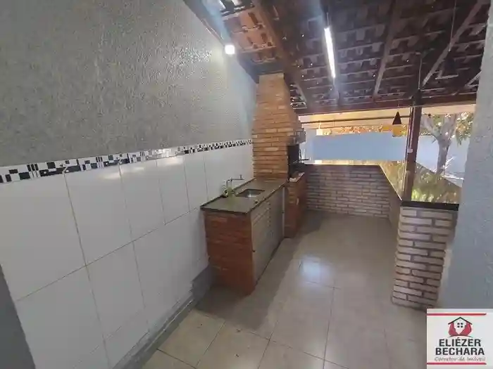 Casa com 3 quartos à venda, 232m² — foto 34 de 43