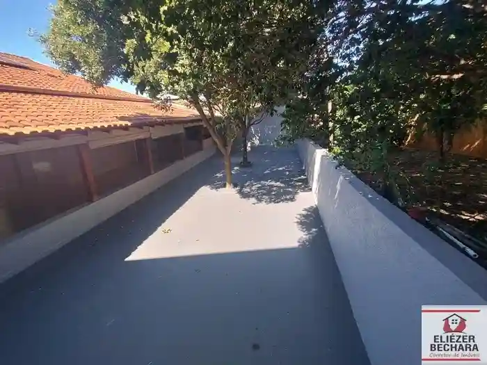 Casa com 3 quartos à venda, 232m² — foto 43 de 43