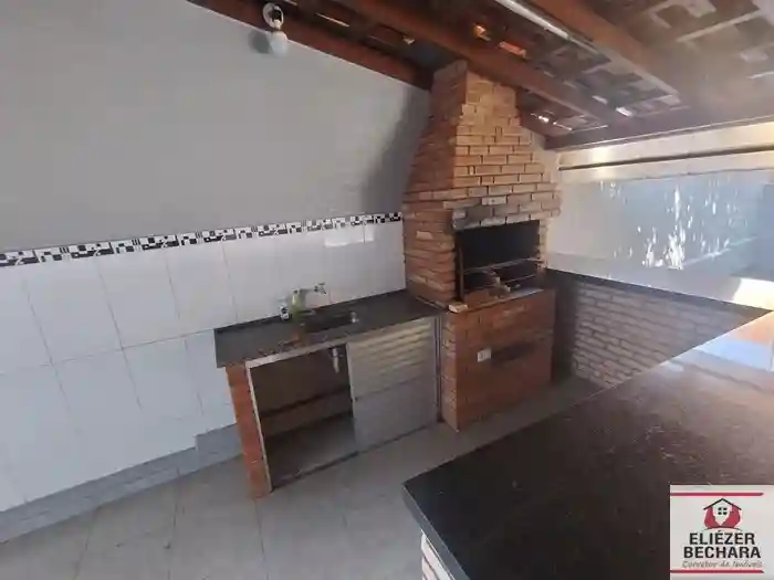 Casa com 3 quartos à venda, 232m² — foto 31 de 43